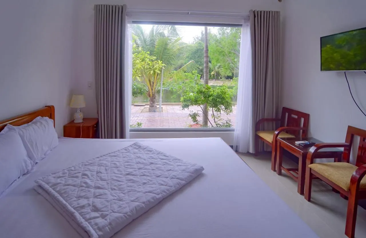 اتصالات Long Cung Resort 